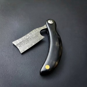 Single Blade <b>Razor</b> With Damascus Steel Blade And Buffalo Horn Handle For Face and <b>Head</b> Shaving - Product Image 2