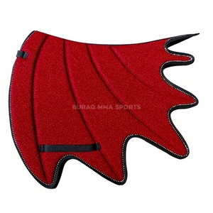 Almohadilla para Silla de Montar Dragon Wing - Almohadilla Antideslizante con Forro Absorbente de Sudor y Tira Decorativa Roja/Negra - Para Doma Clásica, Salto de Obstáculos, Halloween - Product Image 5