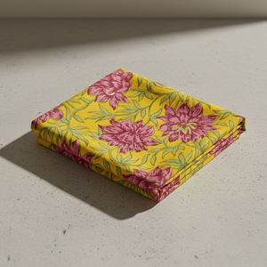 Tissu en coton imprimé doux et respirant de 44 pouces avec motifs ethniques riches, qualité robuste et durable pour la confection de vêtements toute l'année - Product Image 4