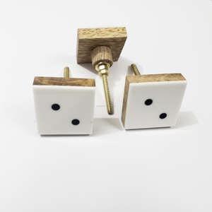 ลูกบิดดันเจี้ยนและมังกรแบบลูกเต๋าทำด้วยมือสำหรับโต๊ะเล่นเกมตู้และลิ้นชัก - Product Image 6