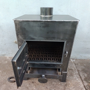 Incinérateur de déchets industriels en acier robuste avec porte de chargement et cheminée, disponible à prix de gros. - Product Image 5