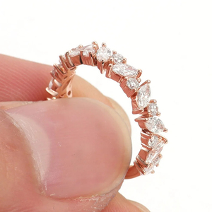 Magnífica banda de diamantes de 01 quilates con diamantes marquise y redondos alternados, con diamantes cultivados en laboratorio sostenibles, engastados en oro rosa, personalizable. - Product Image 4