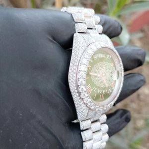 Splendide Montre de Luxe à Diamants 28mm, Mouvement Quartz Analogique ETA, Bracelet Moissanite/Argent, Boîtier en Verre Saphir, Chiffres Romains - Product Image 5