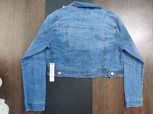 Veste en jean courte décontractée à manches longues, bleu délavé, boutonnée, pour l'automne/hiver et l'été, vente en gros - Product Image 3