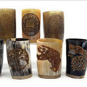 Gobelet en corne naturelle écologique avec finition polie lisse, tasse à boire artisanale pour l'eau et les jus - Product Image 1