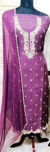 Salwar Kameez Indio Hecho a Mano de la Mejor Calidad para Mujer con Bordado Tradicional para la Colección de Moda Étnica - Product Image 2