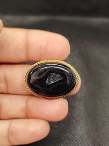 Nouvel arrivage : Onyx noir, cabochon rainuré en laiton, magnifique pierre précieuse de guérison en cristal pour bijoux, pendentifs et breloques tendance - Product Image 2