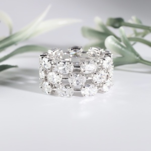 Anillo de Eternidad de Lujo Vintage con Tres Hileras de Diamantes Ovalados Cultivados en Laboratorio, Anillos de Boda Anchos de Oro Blanco para Mujer, Regalo de Compromiso - Product Image 1