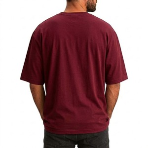 เสื้อยืดโอเวอร์ไซส์สีแดงเบอร์กันดีสำหรับผู้ชาย คอลเลคชั่น Hot Sale 2026 ผ้าฝ้ายพรีเมียม ทรงหลวม ไหล่ตก สไตล์สตรีทแวร์ลำลอง - Product Image 2