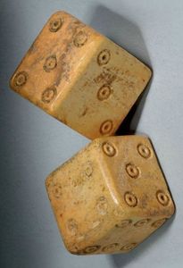 Dados de hueso hechos a mano, decoración y accesorios, otras decoraciones para bodas - Product Image 2