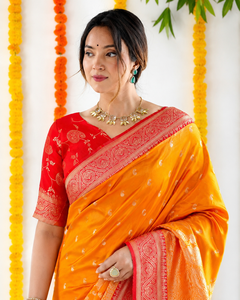 Sari de seda naranja con borde rojo y blusa para mujer, ropa tradicional para bodas en India y Pakistán - Product Image 2
