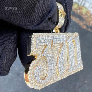 Colgante Personalizado de Lujo con Nombre y Número en Letras con Incrustaciones de Moissanita, Estilo Hip Hop, Plata de Ley 925, Chapado en Oro de 18K - Product Image 4