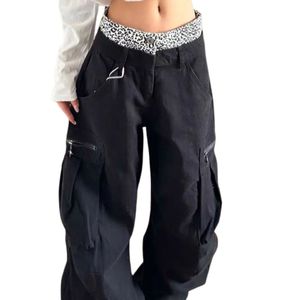 Pantalon cargo baggy noir pour femme avec ceinture imprimée léopard et détails patchwork, taille haute, jambe large, style streetwear - Product Image 5