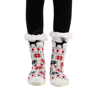 Calzado festivo de invierno con gráficos de muñecos de nieve y textura de tela acogedora para celebraciones navideñas, calcetines navideños - Product Image 5