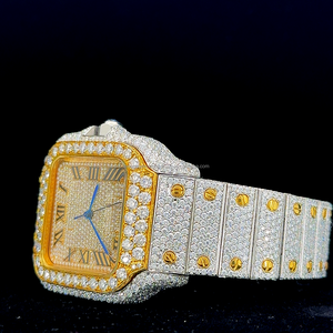 Reloj de Diamantes Clásico con Esfera Redonda Completamente Adornada con Moissanita y Números Arábigos, Personalizado y Elegante, para Hombre, Ideal para Regalo - Product Image 3