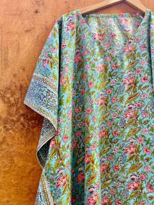 Robe kaftan personnalisée pour femme, imprimé, en coton, avec ceinture intérieure et fentes latérales, imprimé à la main, kaftan en coton, tenue de plage - Product Image 4