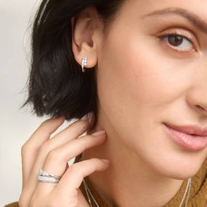 Pendientes de Aro con Diamantes de 0.5 CTW, Corte Baguette y Redondo, Diamantes Cultivados en Laboratorio en Oro Blanco - Product Image 2