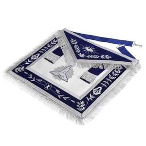 Tablier d'officier de Loge Bleue pour Gardien Supérieur avec franges argentées et languettes latérales, Régalia Maçonnique, Vêtement de Loge Cérémoniel de Qualité Supérieure pour Franc-Maçon - Product Image 2