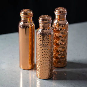 Botella de cobre de gran venta, producto de moda para bebidas, ideal para negocios de comercio electrónico, oportunidad de reventa con alto margen. - Product Image 1