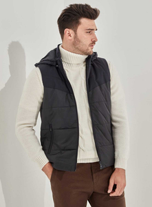Custom Logo <b>Men's</b> Outdoor Thicken Padded <b>Vest</b> Stand Collar Zipper Pocket Winter Jacket Black Quilted Puffer Waistcoat <b>Men</b>'<b>Vest</b> - Product Image 5