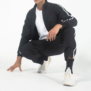 Conjunto Deportivo Personalizado de 2 Piezas para Hombre, Listo para Sublimación, con Diseño de Logotipo - Product Image 2