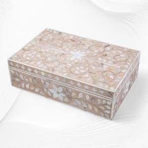 Caja de joyería de diseño moderno con incrustaciones de nácar, caja de almacenamiento decorativa de resina de lujo con incrustaciones de nácar, a muy buen precio de fábrica. - Product Image 3