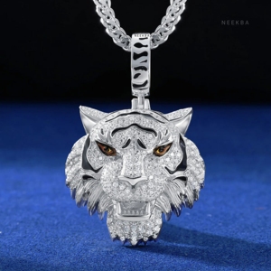 Colgante de Cabeza de Tigre de Moissanita, Plata de Ley 925, Colgante de Animal, Colgante Esmaltado de Cabeza de Tigre Estilo HipHop, Joyería Esmaltada Hecha a Mano - Product Image 3