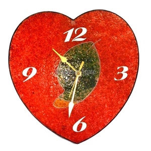 Orgone Energy-reloj en forma de corazón, en venta - Product Image 1