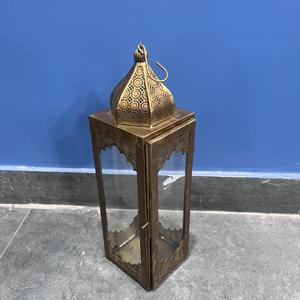 Lámpara de Mesa de Hierro Estilo Marroquí con Diseño Artesanal L546, Acabado Único, Tamaño 4.25X4.5X15.25 Pulgadas, para Ramadán, Eid, Bodas, Hogar - Product Image 4