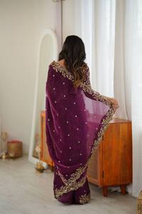 Sari Tradicional de Seda Pesada Fendi con Bordado de Lentejuelas y Blusa a Juego, Diseño de Autor, Aspecto Lujoso, Sin Arrugas - Product Image 3