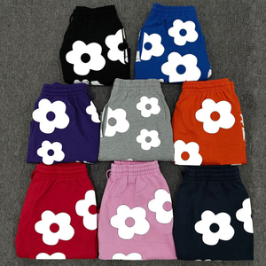 Pantalones Cortos de Mezclilla Azul Marino Oversize para Hombre con Gráfico Floral Blanco, Estilo Urbano, Ajuste Holgado, Dobladillo sin Rematar, Transpirables, Cierre con Cordón, Logo Frontal - Product Image 2