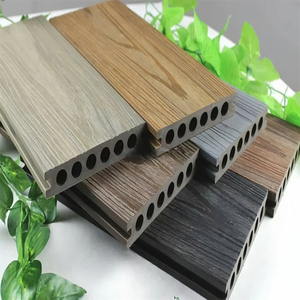 Tarima de WPC Impermeable, Antideslizante, Ignífuga y Ecológica, Diseño Encastrable para Piscinas y Suelos Exteriores - Product Image 1