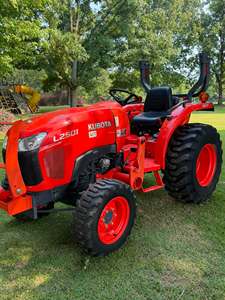 Mini tracteur agricole Kubota, qualité supérieure, performances optimales, livraison rapide, idéal pour les travaux agricoles modernes et l'agriculture. - Product Image 5