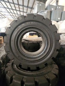 ยางรถบรรทุกยางตันสีดำทำจากยางธรรมชาติ KUMA KF503 4.00-8/5.00-8/6.00-9/6.50-10/7.00-12/8.15-15 รุ่นขายดีประจำปี 2026 จากเวียดนาม - Product Image 3