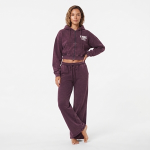 Ensemble deux pièces pour femme : Crop top à fermeture éclair, manches longues, épaules tombantes, effet délavé, et pantalon de jogging large, avec logo personnalisé - Product Image 3