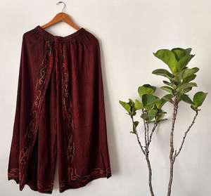 Pyjama élégant 100% coton pour femmes, pantalon palazzo en crêpe de rayonne respirant et décontracté, vêtements de nuit tissés doux pour la maison pour le printemps - Product Image 1