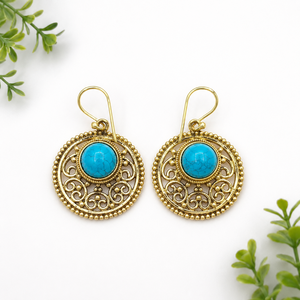 Pendientes de latón con turquesa cultivada en laboratorio, al por mayor, estilo bohemio, con filigrana y gemas azules colgantes - Product Image 1