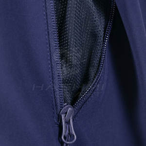 Veste softshell à capuche résistante à l'eau, coupe-vent, extensible et confortable pour un usage quotidien en hiver. - Product Image 3