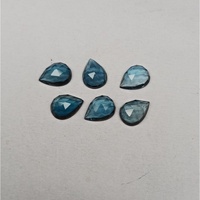 Paires de cabochons en topaze bleue de Londres naturelle de haute qualité, taille poire 8x6 mm, dos plat, facettés, couleur bleu royal avec jeu de couleurs M.Y. GEMS