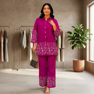 Ensemble Kurti pour femmes tendance, brodé de fleurs, coupe ample et style ethnique traditionnel, pour un usage décontracté - Product Image 1