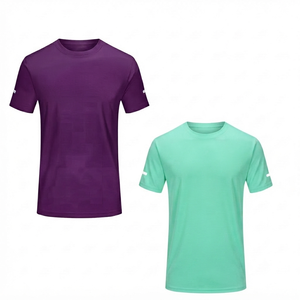 Maillot de football personnalisé pour hommes en gros – Vêtements de sport respirants, séchage rapide, évacuation de l'humidité, coupe classique, 100 % polyester - Product Image 1