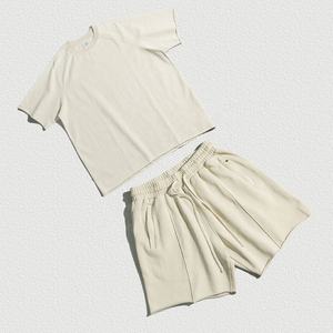 Buena calidad personalizar Logo diseño camiseta y pantalones cortos conjunto hombres 2 dos piezas verano corto conjunto Vintage camiseta para hombres - Product Image 4