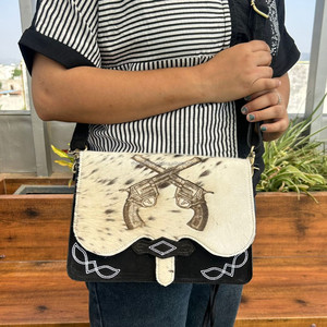 กระเป๋าสะพายคาดลำตัวหนังกลับแท้ odm/oem สำหรับผู้หญิงกระเป๋าสะพายหนังวัวแกะสลักด้วยเลเซอร์ออกแบบได้ตามต้องการ - Product Image 3
