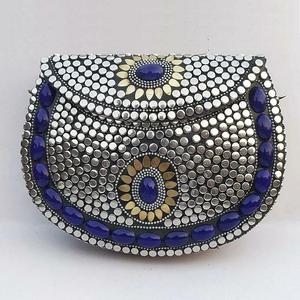 Vintage <b>Silver</b> Heart-Shaped Studs Saddle Bag Women Flap Crossbody Handbag with Chain Strap PU Large Capacity Evening Wedding - Product Image 4