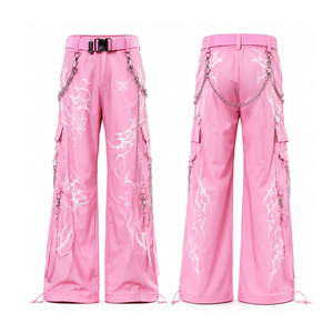 Pantalon cargo gothique rose pour homme avec imprimé grunge abstrait, coupe large, détail chaîne et cordon de serrage - Product Image 1