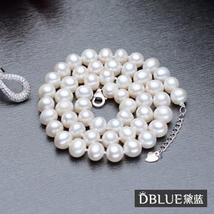 Collier avec pendentif en perle de Tilian avec nœud papillon et chaîne en os, style classique Liu Shishi - Product Image 2