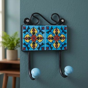 Crochet mural rétro en céramique motif floral bleu jaune rouge, 2 crochets, support en fonte fait main, écologique et réglable - Product Image 1