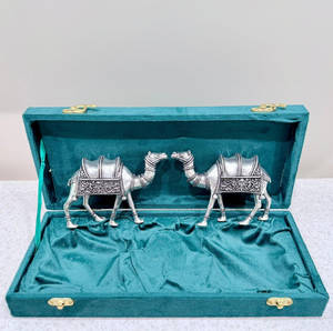Camellos de Latón de Alta Calidad, Tallados a Mano, con Acabado Dorado, para Decoración - Product Image 2