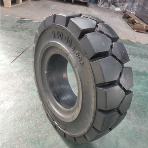 Nouvelles pneus pleins de chariot élévateur à design diagonale 8.25-15, excellente qualité, pour 5-7 tonnes, remplacement pour Linde et Toyota, livraison rapide - Product Image 1