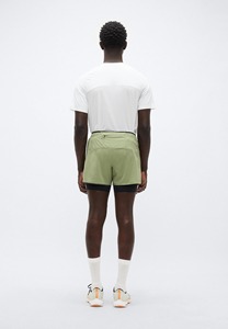 Shorts de sport double couche en tissu premium, respirants, pour la course et l'entraînement, fournisseur de haute qualité - Product Image 3